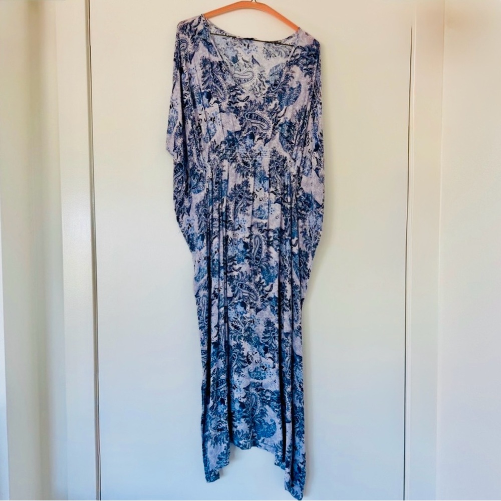 Dress Forum Blue and White Patterned Kaftan